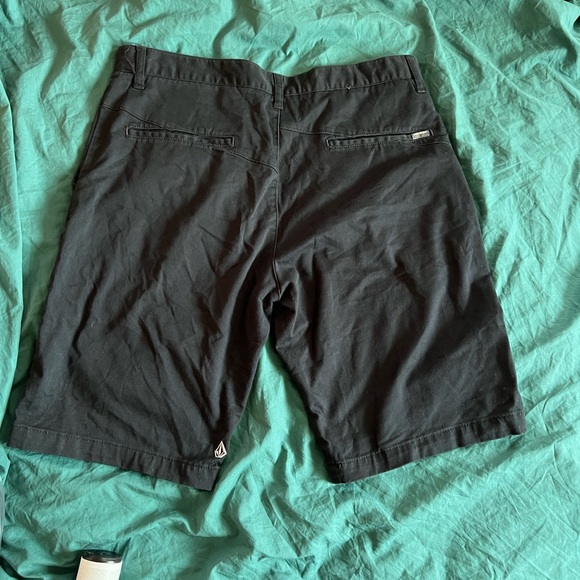 Volcom Shorts - Picture 2 of 4